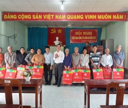 Chi Hội Nam Y Sóc Trăng Tổ Chức Chương Trình “Tết Yêu Thương” Trao Quà Cho Cựu Chiến Binh